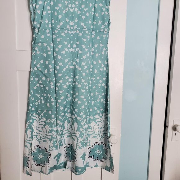 Pale Green and White Print Dress, size small - Picture 2 of 4